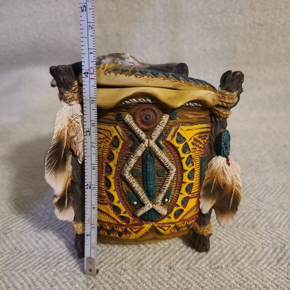 1998 Hamilton Collection's “Pride of the Pack” Native American wolf keepsake box - Picture 10 of 10